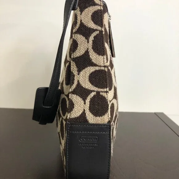 Coach Vintage Signature C Wool Shoulder Bag - Picture 5 of 14